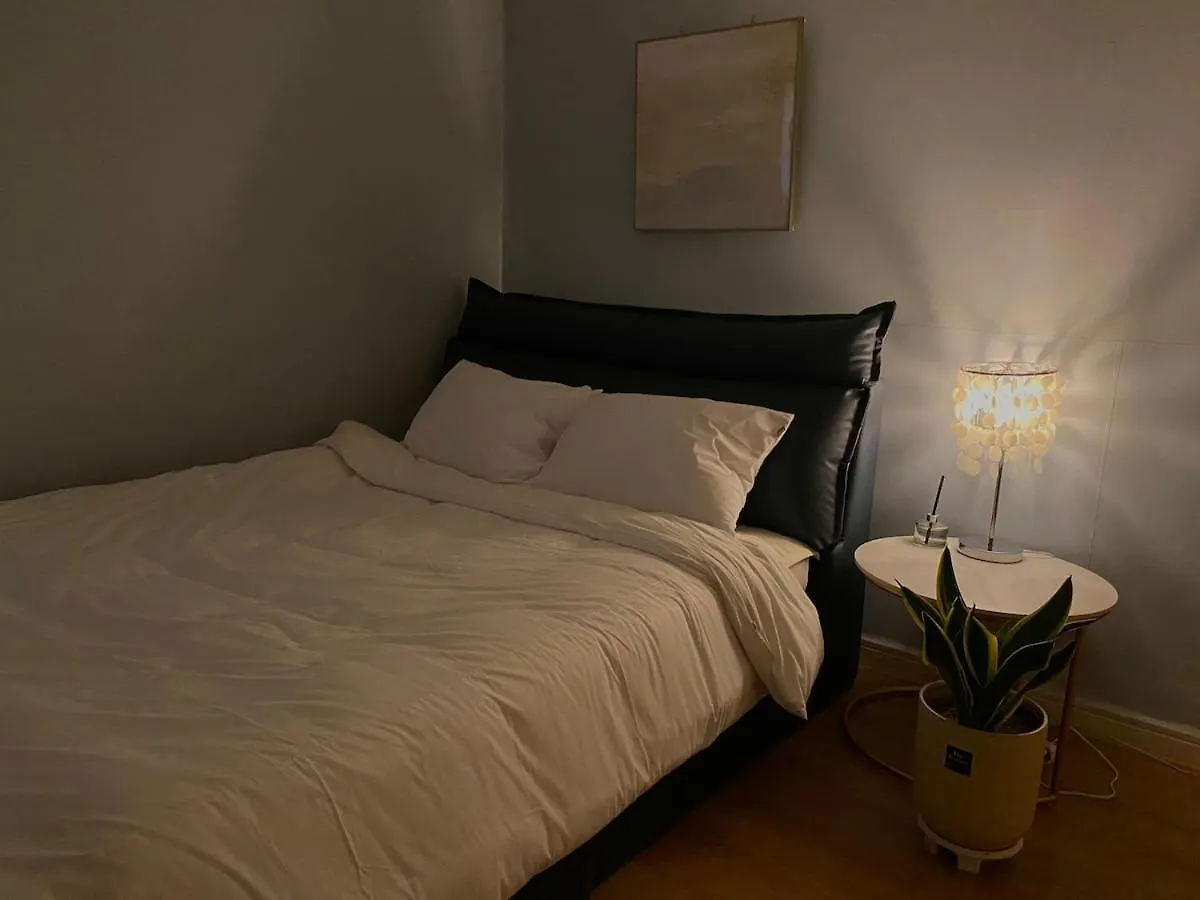 Empty Fill 8 Minutes By Subway Apartment Busan