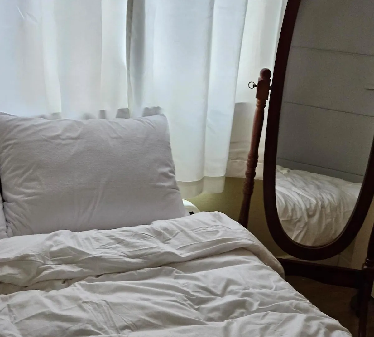 Empty Fill 8 Minutes By Subway Apartment Busan